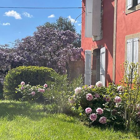 Domaine La Belle Histoire - Gite Cote Jardin Besset Exterior photo
